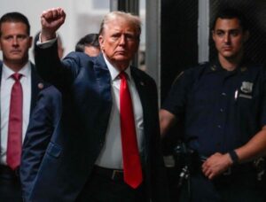 Donald Trump, negó categóricamente este miércoles que vaya a rebajar los aranceles del 145 % a China Foto:AFP